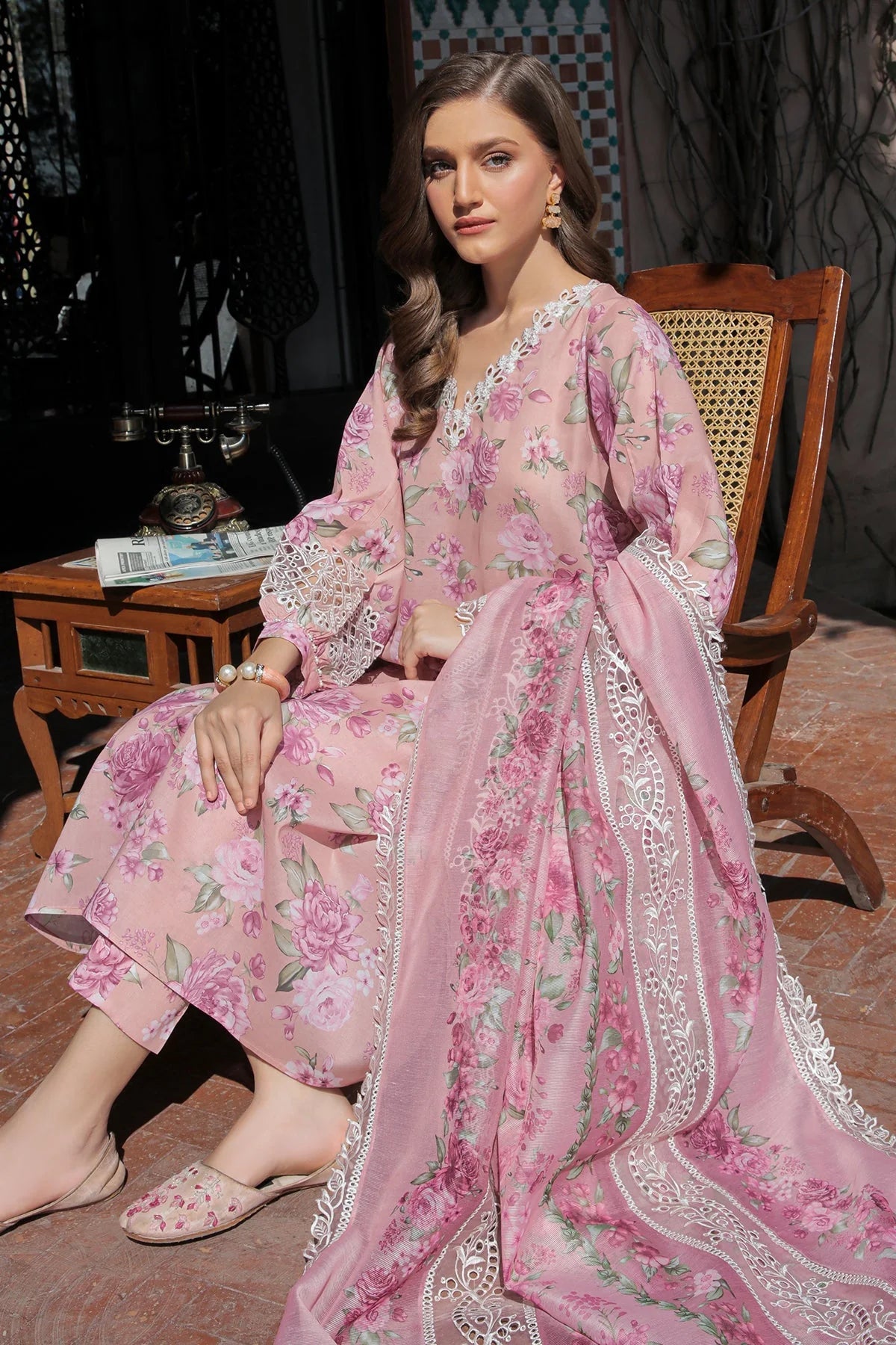 03-Piece Printed Lawn Suit - Ready To Wear