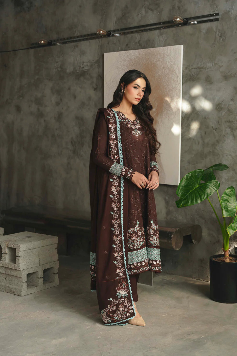 03-Lawn Suit With Thready Embroidery | Ready To Wear