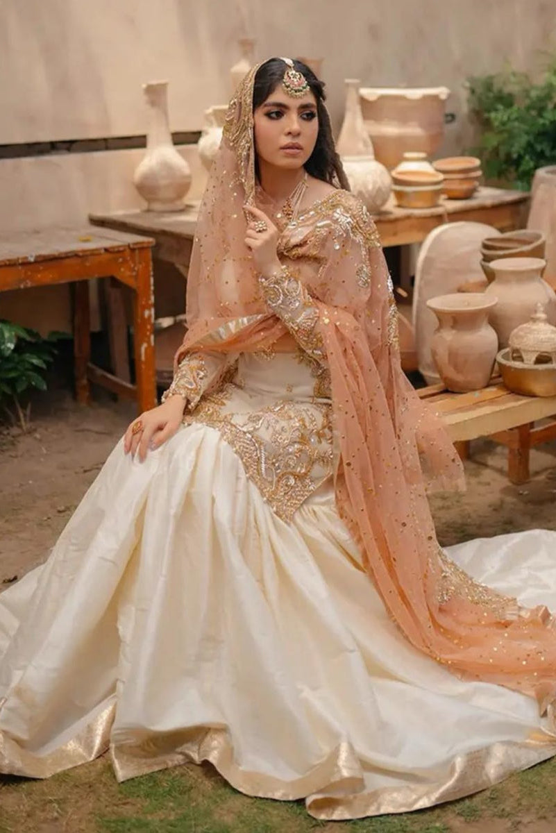 Off-White & Peach Organza Thread & Sequence Adda Work 3-Piece suite | Ready To Wear