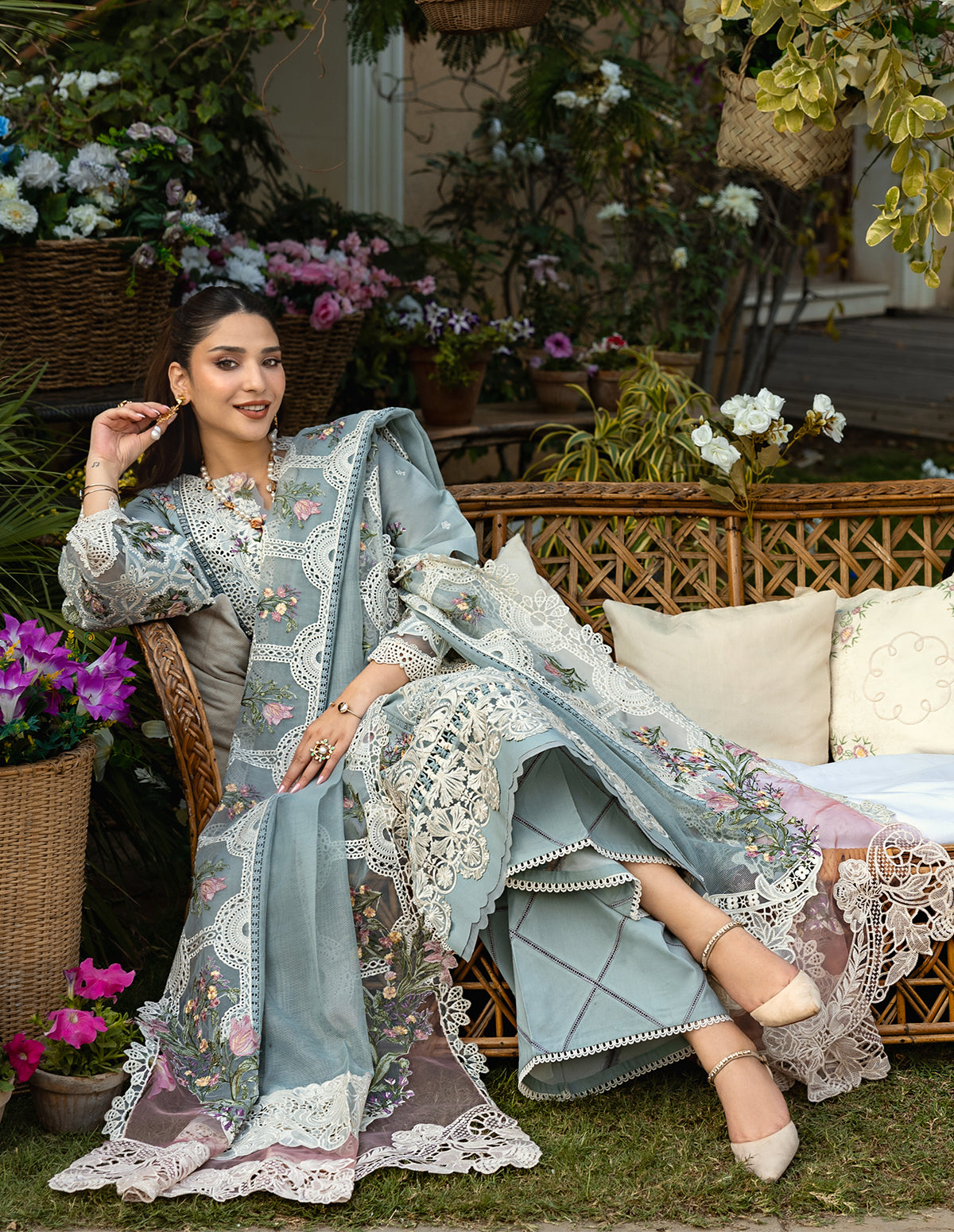 03 Piece Embroidered Chickenkari Suit - Ready  To Wear