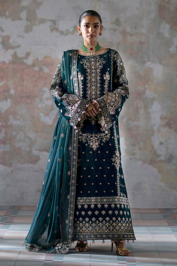 03 Piece Heavy Embroidered Velvet Suit – Ready To Wear