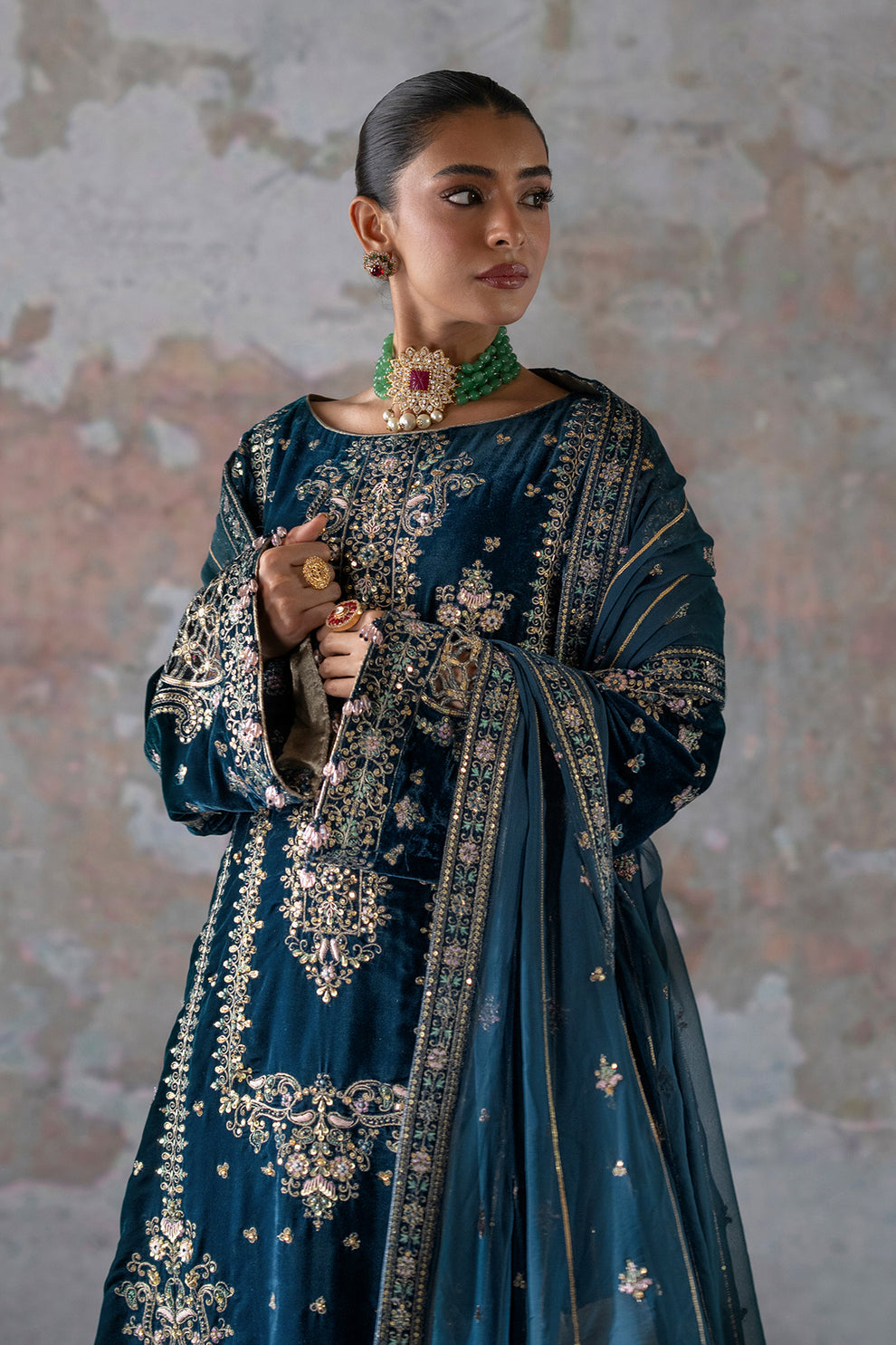 03 Piece Heavy Embroidered Velvet Suit – Ready To Wear