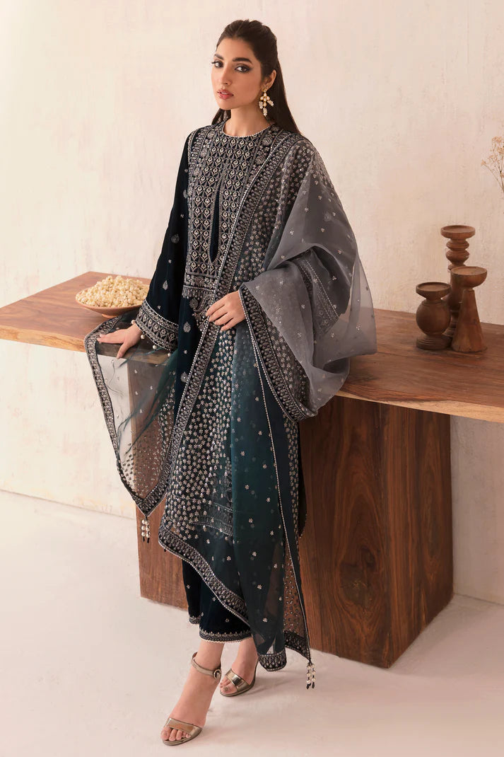 03-Piece Heavy Embroidered Velvet Suit - Ready To Wear