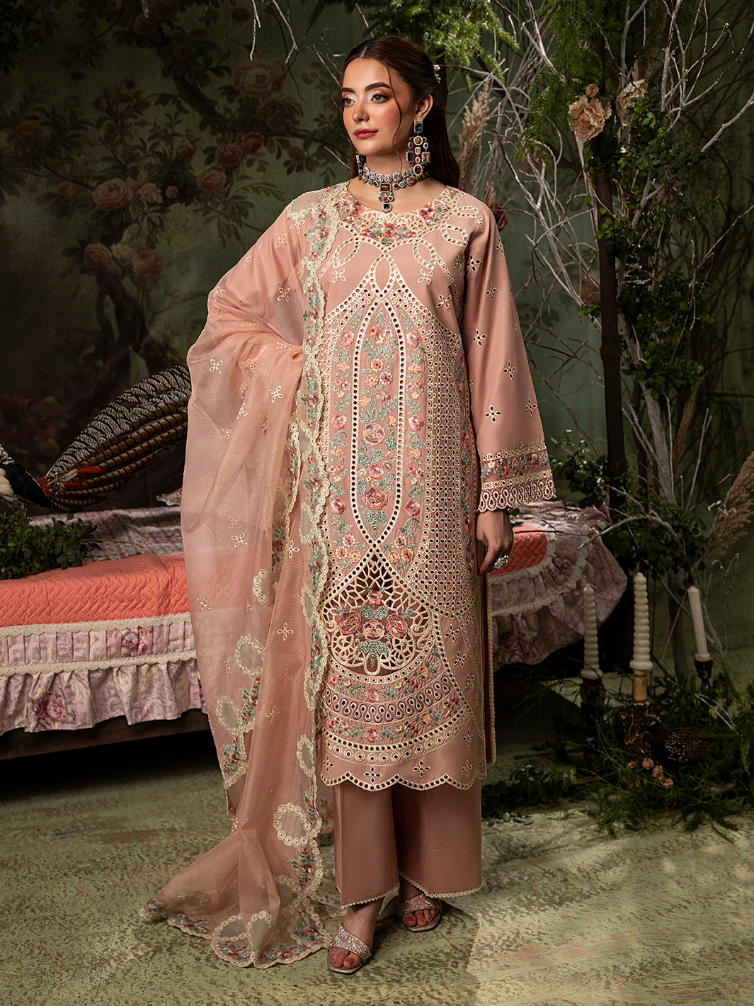 03-Piece Luxury Lawn Suit - Ready To Wear