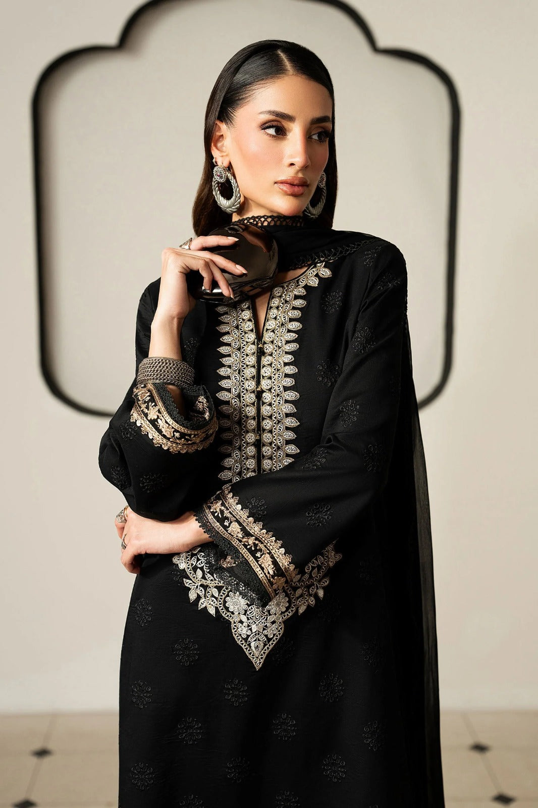 03-Piece Embroidered Lawn Suit With Chiffon Dupatta | Ready To Wear