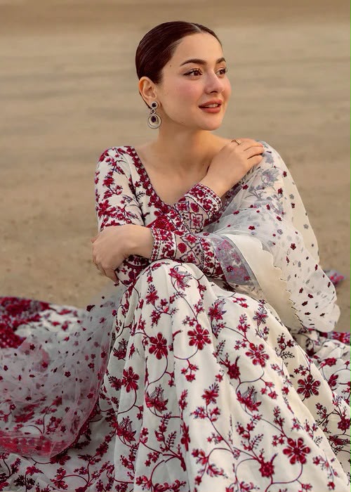 03-piece Lawn Suit ( Maxi Style ) - Ready to wear