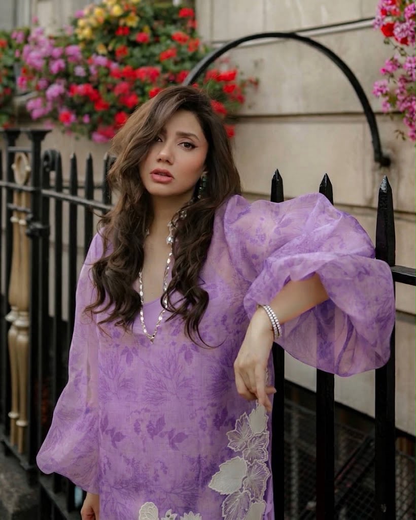 03-Piece Sheesha Silk Suit - Ready To Wear