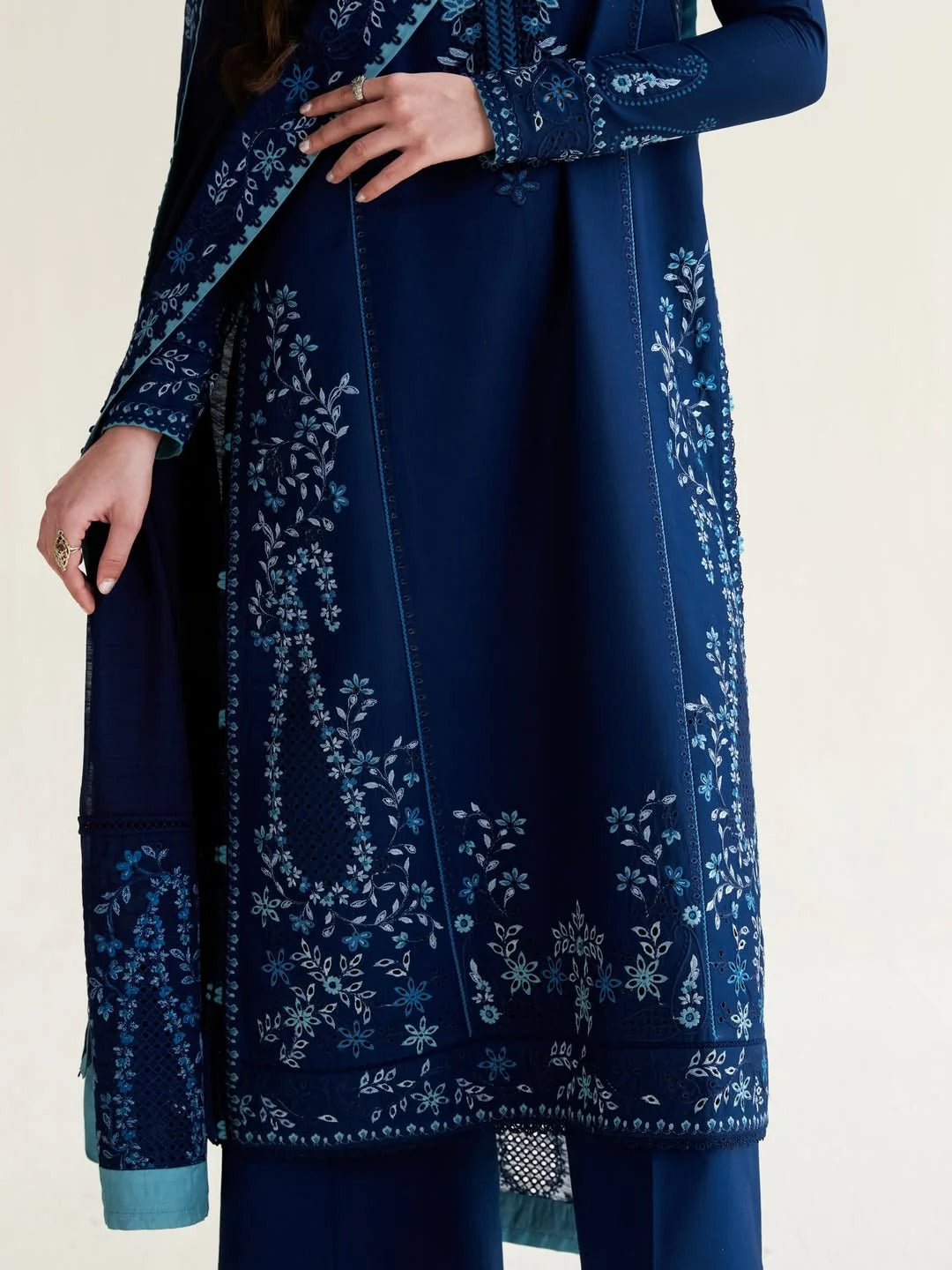 03-Piece Egyptian Lawn Suit - Ready  To Wear