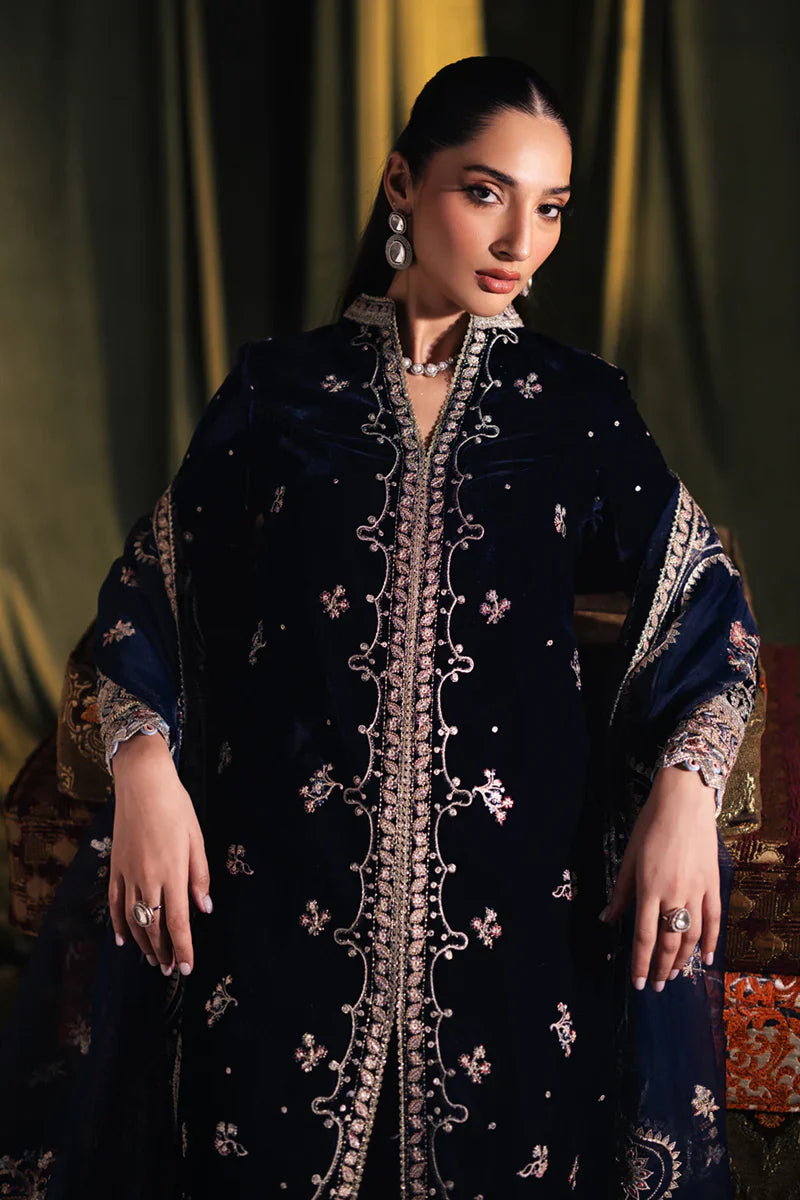 03-piece Velvet Suit With Organza Dupatta | Ready to wear